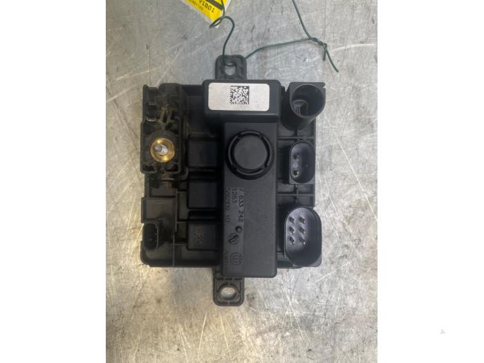 Voltage regulator from a BMW 4 serie Gran Coupe (F36) 420i 2.0 Turbo 16V 2014