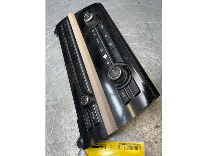 Panel de control de calefacción de un BMW 5 serie (F10) 535i 24V TwinPower Turbo 2012