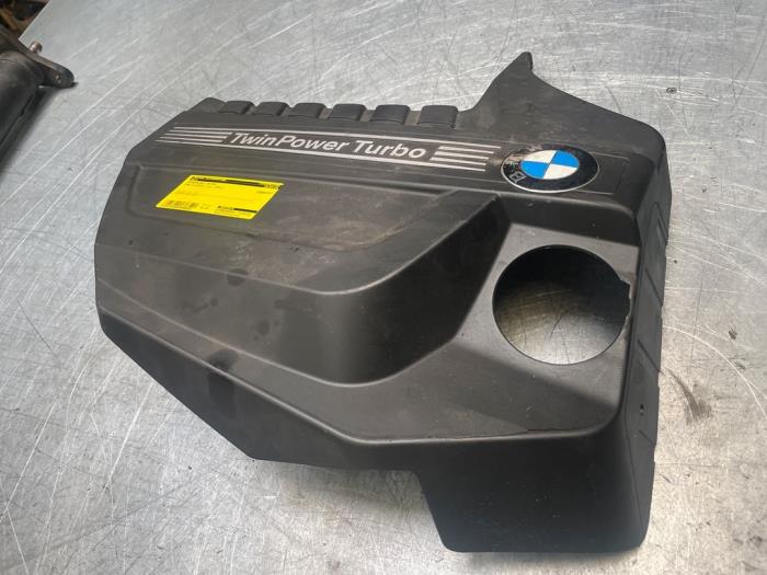 Engine cover from a BMW 5 serie (F10) 535i 24V TwinPower Turbo 2012
