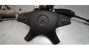 Usagé Airbag gauche (volant) Mercedes C (W204) 3.0 C-350 CDI V6 24V Prix € 50,00 Règlement à la marge proposé par Poolman autodemontage