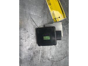 Used GPS antenna Ford Kuga II (DM2) 2.0 TDCi 16V 140 4x4 Price € 20,00 Margin scheme offered by Poolman autodemontage