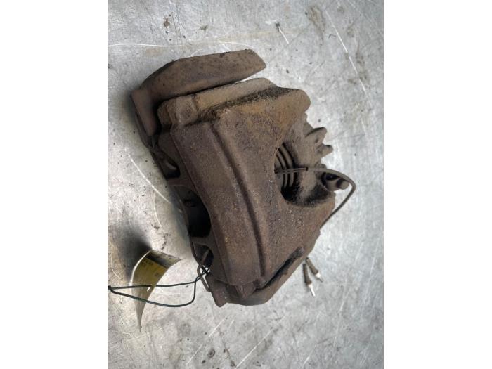 Gebrauchte Bremszange links vorne Citroen C5 III Berline (RD) 2.0 HDiF 16V 160 Preis € 30,00 Margenregelung angeboten von Poolman autodemontage