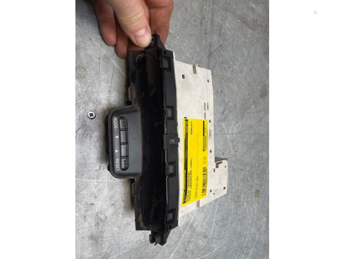 Begagnade Innerdisplay Toyota Land Cruiser (J12) 3.0 D-4D 16V Pris € 30,00 Marginaltabell erbjuds av Poolman autodemontage