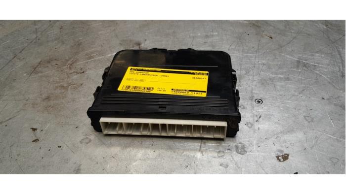 Begagnade ABS-dator Toyota Land Cruiser (J12) 3.0 D-4D 16V Pris € 50,00 Marginaltabell erbjuds av Poolman autodemontage