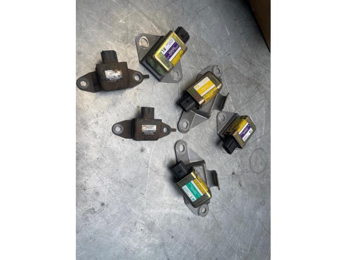 Begagnade Modul (diverse) Toyota Land Cruiser (J12) 3.0 D-4D 16V Pris € 30,00 Marginaltabell erbjuds av Poolman autodemontage