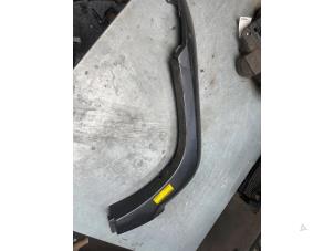 Used Flared wheel arch Toyota Land Cruiser (J12) 3.0 D-4D 16V Price € 30,00 Margin scheme offered by Poolman autodemontage