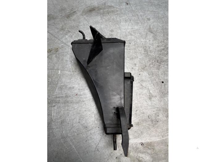 Begagnade Kolfilter Audi A6 (C6) 2.4 V6 24V Pris € 30,00 Marginaltabell erbjuds av Poolman autodemontage