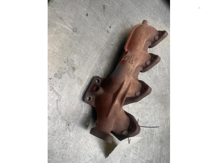 Exhaust manifold from a BMW 5 serie (F10) 520d 16V 2012