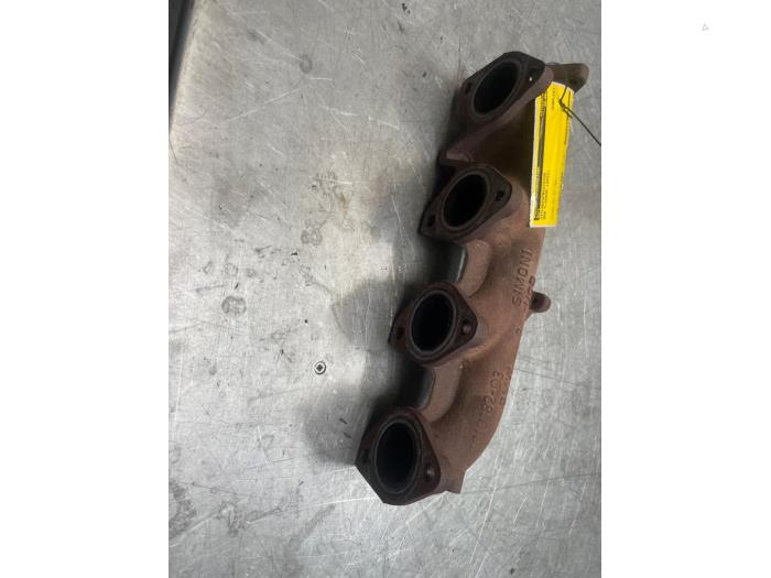 Exhaust manifold from a BMW 5 serie (F10) 520d 16V 2012