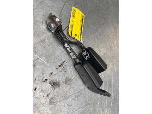 Used Rear seatbelt buckle, centre Mercedes S (W221) 3.5 S-350 24V Price € 20,00 Margin scheme offered by Poolman autodemontage