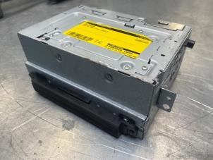 Usagé Lecteur CD Volvo V60 I (FW/GW) 2.0 D2 Geartronic 16V Prix € 75,00 Règlement à la marge proposé par Poolman autodemontage