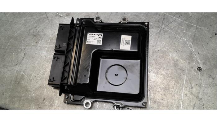 Used Engine management computer Volvo V60 I (FW/GW) 2.0 D2 Geartronic 16V Price € 40,00 Margin scheme offered by Poolman autodemontage