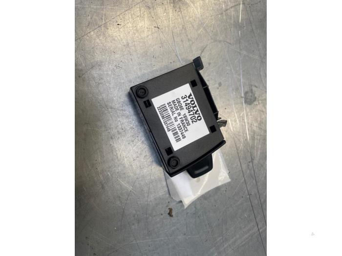 Gebrauchte Kartenleser SD Volvo V60 I (FW/GW) 2.0 D2 Geartronic 16V Preis € 20,00 Margenregelung angeboten von Poolman autodemontage