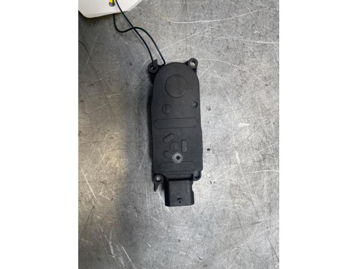 Begagnade Sensor (övriga) Peugeot 2008 (UD/UK/UR/US/UX) 1.2 VTi 12V PureTech 130 Pris € 40,00 Marginaltabell erbjuds av Poolman autodemontage