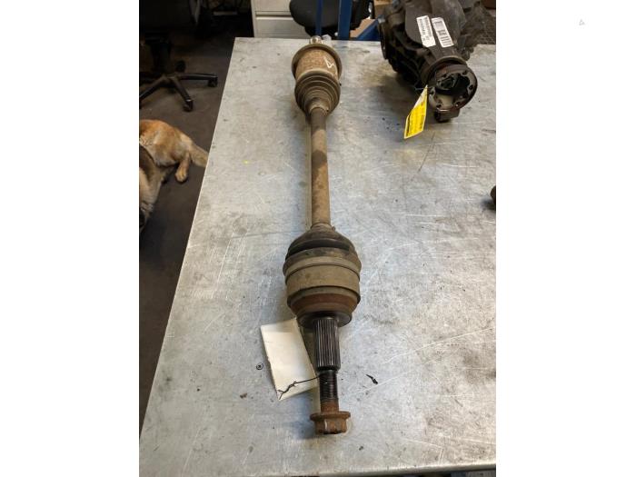 Gebrauchte Antriebswelle links hinten Jeep Grand Cherokee (WK/WK2) 3.0 CRD V6 24V Preis € 40,00 Margenregelung angeboten von Poolman autodemontage