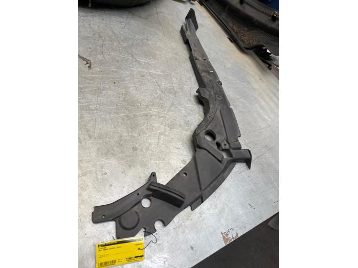 Begagnade Diverse Jeep Grand Cherokee (WK/WK2) 3.0 CRD V6 24V Pris € 40,00 Marginaltabell erbjuds av Poolman autodemontage