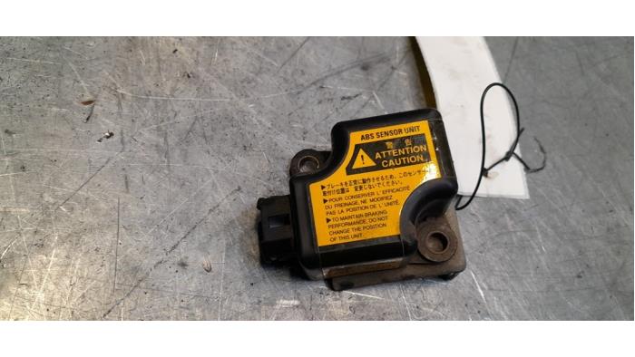 Begagnade ABS-sensor Toyota Land Cruiser 90 (J9) 3.0 TD Pris € 20,00 Marginaltabell erbjuds av Poolman autodemontage