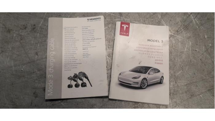 Używane Instrukcja Tesla Model 3 Long Range AWD 75 kWh Cena € 30,00 Procedura marży oferowane przez Poolman autodemontage