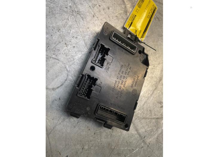 Used Body control computer Opel Vivaro 1.6 CDTi BiTurbo 145 Price € 60,50 Inclusive VAT offered by Poolman autodemontage