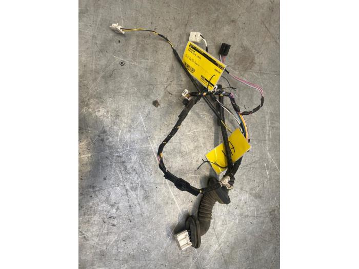 Begagnade Kablage Toyota Hilux V/VI 2.4 D4D-F 16V 4x4 Pris på förfrågan erbjuds av Poolman autodemontage