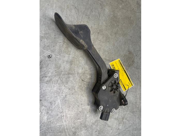 Begagnade Gaspedalsensor Toyota Hilux V/VI 2.4 D4D-F 16V 4x4 Pris € 54,45 Inklusive moms erbjuds av Poolman autodemontage