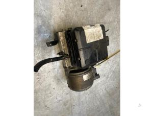 Used Hydraulic suspension pump Citroen C5 I Berline (DC) 1.8 16V Price € 75,00 Margin scheme offered by Poolman autodemontage
