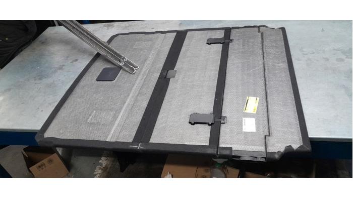 Alfombrilla de maletero de un Volkswagen Passat Variant (3G5) 2.0 TDI 16V 190 4Motion 2018