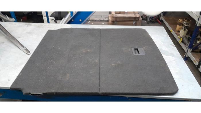 Alfombrilla de maletero de un Volkswagen Passat Variant (3G5) 2.0 TDI 16V 190 4Motion 2018