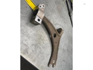 Used Front wishbone, right Volkswagen Sharan (7N) 1.4 TSI 16V Price € 30,00 Margin scheme offered by Poolman autodemontage