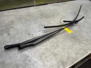 Used Front wiper arm Volkswagen Sharan (7N) 1.4 TSI 16V Price € 30,00 Margin scheme offered by Poolman autodemontage