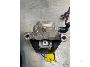 Support moteur d'un Audi A8 (D4) 3.0 TDI V6 24V Quattro 2012