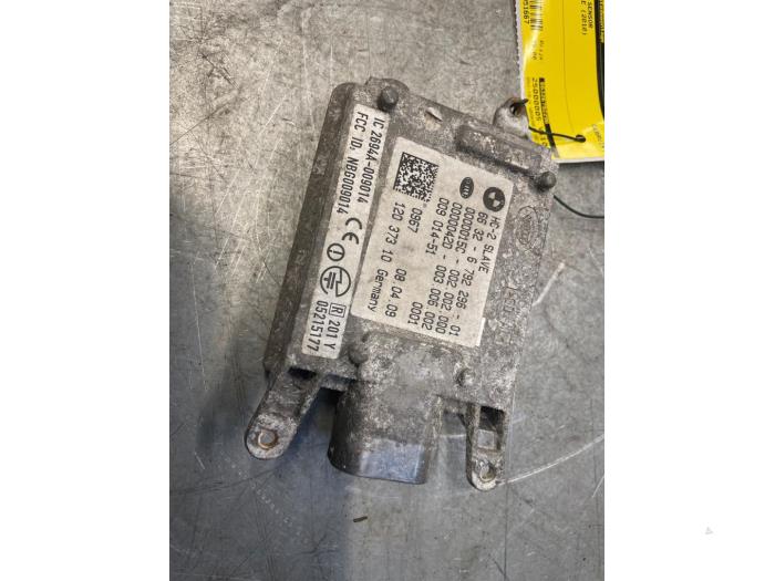 Begagnade Dödvinkelsensor BMW 7 serie (F01/02/03/04) 750i,Li,LiS V8 32V Pris € 50,00 Marginaltabell erbjuds av Poolman autodemontage