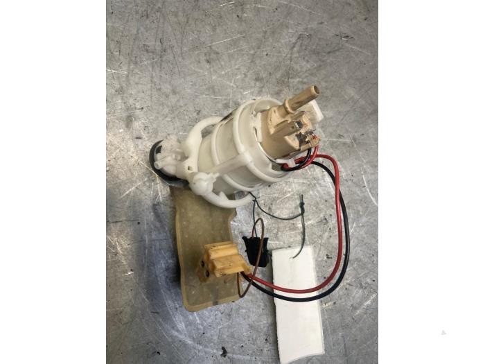 Gebrauchte Kraftstoffpumpe Elektrisch BMW 7 serie (F01/02/03/04) 750i,Li,LiS V8 32V Preis € 50,00 Margenregelung angeboten von Poolman autodemontage