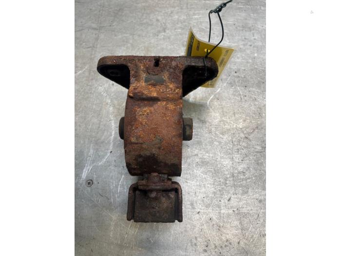 Used Engine mount Kia Sorento II (XM) 2.2 CRDi 16V VGT 4x2 Price € 40,00 Margin scheme offered by Poolman autodemontage