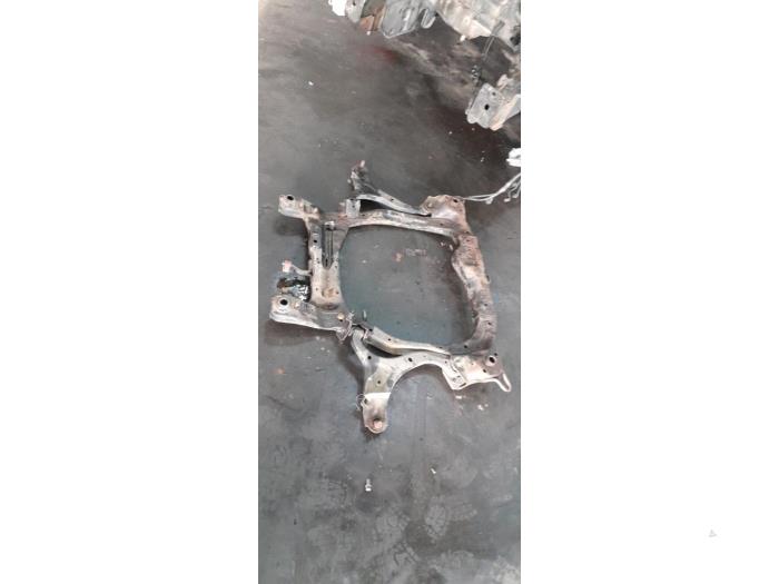 Used Subframe Kia Sorento II (XM) 2.2 CRDi 16V VGT 4x2 Price € 75,00 Margin scheme offered by Poolman autodemontage