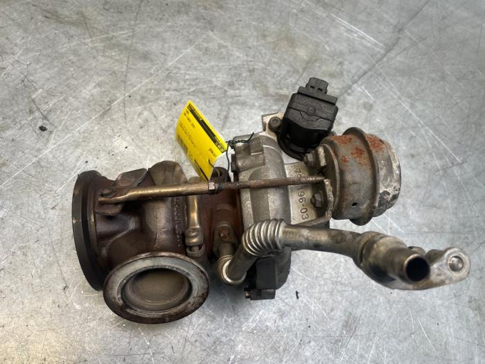 Usagé Turbo BMW 7 serie (F01/02/03/04) 750i,Li,LiS V8 32V Prix € 250,00 Règlement à la marge proposé par Poolman autodemontage