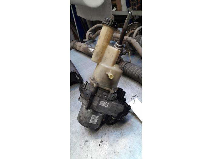 Usagé Pompe de direction Toyota ProAce 2.0 D-4D 150 16V Worker Prix € 241,99 Prix TTC proposé par Poolman autodemontage