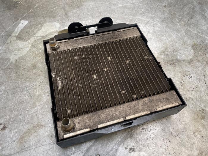 Usagé Radiateur BMW 7 serie (F01/02/03/04) 750i,Li,LiS V8 32V Prix € 50,00 Règlement à la marge proposé par Poolman autodemontage