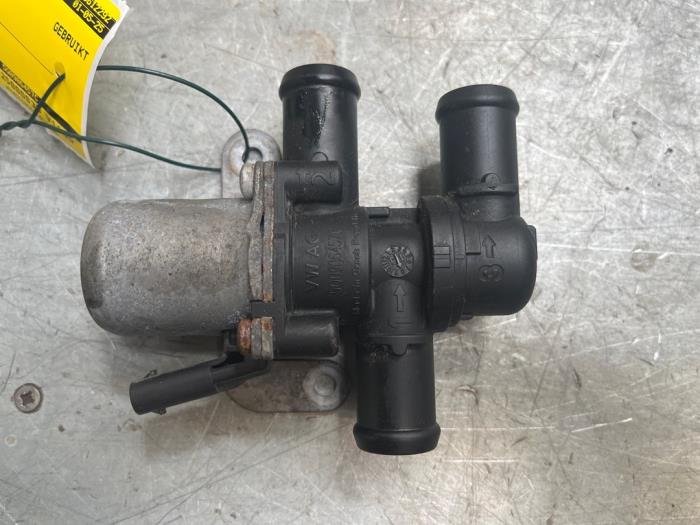 Begagnade Vattenpump Volkswagen Passat Variant (3G5) 1.4 GTE 16V Pris € 30,00 Marginaltabell erbjuds av Poolman autodemontage