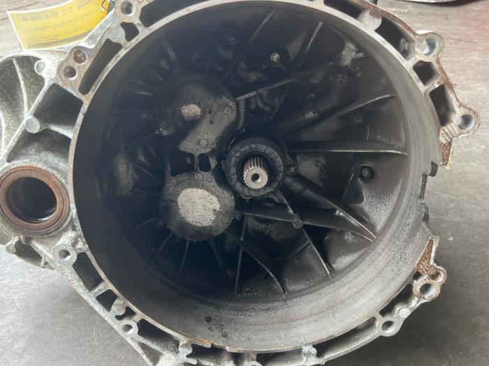 Boîte de vitesse d'un Ford Transit Custom 2.0 TDCi 16V Eco Blue 105 2017