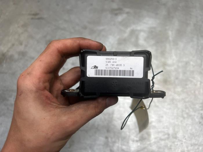 Begagnade Esp Duo-sensor Opel Antara (LA6) 3.2 V6 24V 4x4 Pris € 20,00 Marginaltabell erbjuds av Poolman autodemontage
