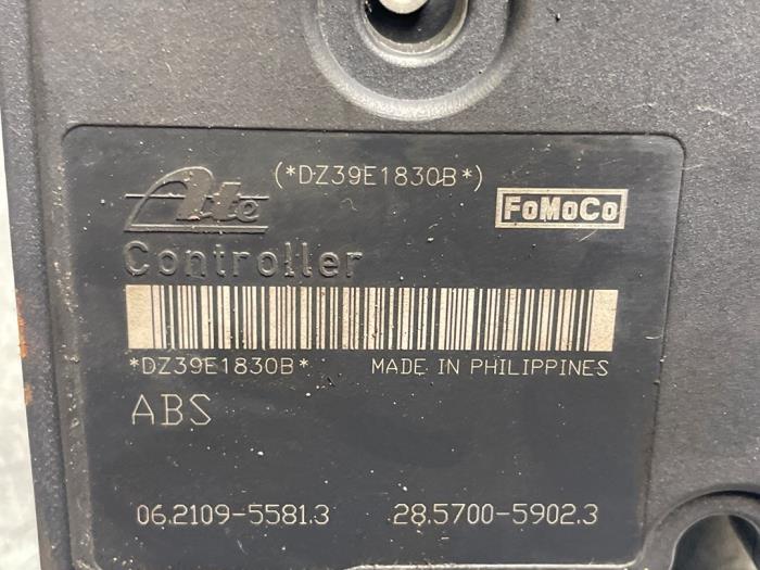 Usagé Bloc ABS Ford Fiesta 6 (JA8) 1.25 16V Prix € 40,00 Règlement à la marge proposé par Poolman autodemontage