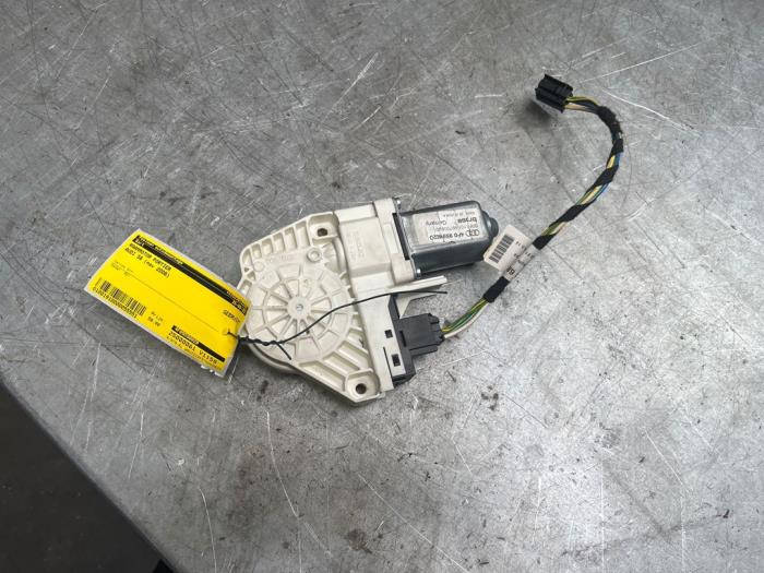Usados Motor de ventanilla de puerta Audi S6 (C6) 5.2 V10 40V Precio € 50,00 Norma de margen ofrecido por Poolman autodemontage