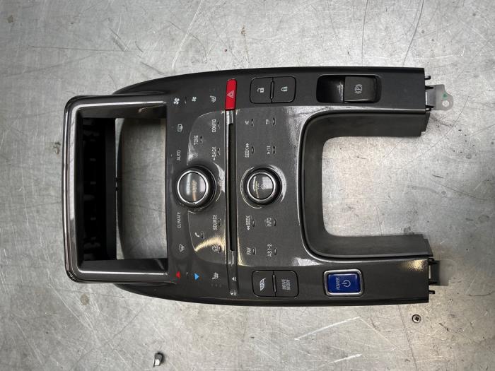 Używane Panel obslugi radia Opel Ampera 1.4 16V Cena € 100,00 Procedura marży oferowane przez Poolman autodemontage