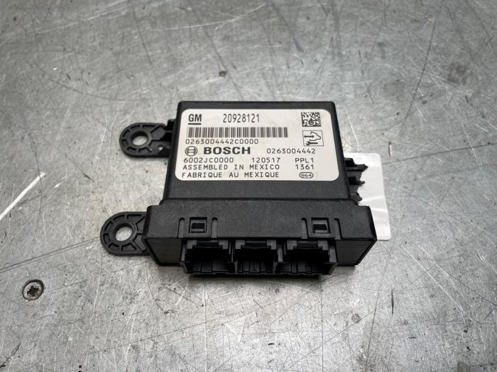 Begagnade PDC-modul Opel Ampera 1.4 16V Pris € 30,00 Marginaltabell erbjuds av Poolman autodemontage