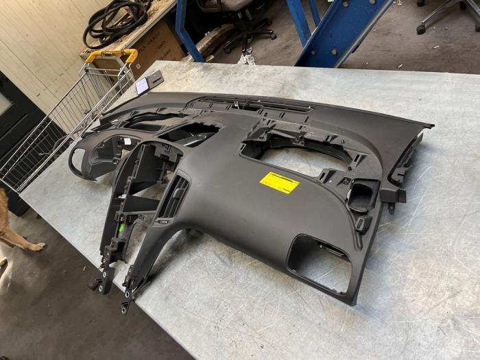 Używane Panel Opel Ampera 1.4 16V Cena € 99,00 Procedura marży oferowane przez Poolman autodemontage