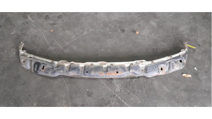 Używane Panel przedni Mitsubishi Pajero Hardtop (V6/7) 3.2 DI-D 16V Long Cena € 50,00 Procedura marży oferowane przez Poolman autodemontage