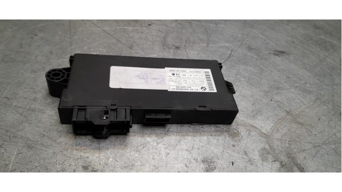 Używane Modul Comfort BMW X5 (E70) 4.8i V8 32V Cena € 150,00 Procedura marży oferowane przez Poolman autodemontage