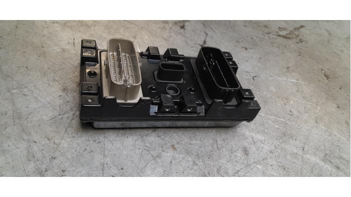 ABS Computer from a Lexus GS (..S19) 450h 3.5 V6 24V 2006
