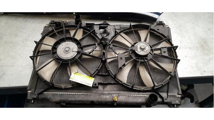 Gebrauchte Kühler Lexus GS (..S19) 450h 3.5 V6 24V Preis € 75,00 Margenregelung angeboten von Poolman autodemontage